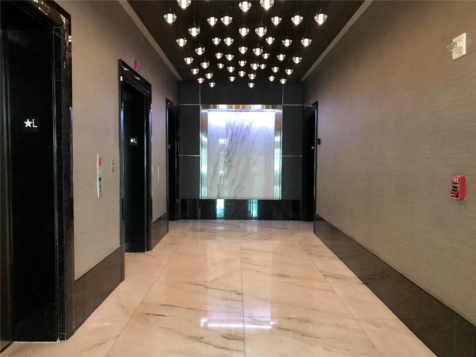 Building Photo - 951 Brickell Ave
