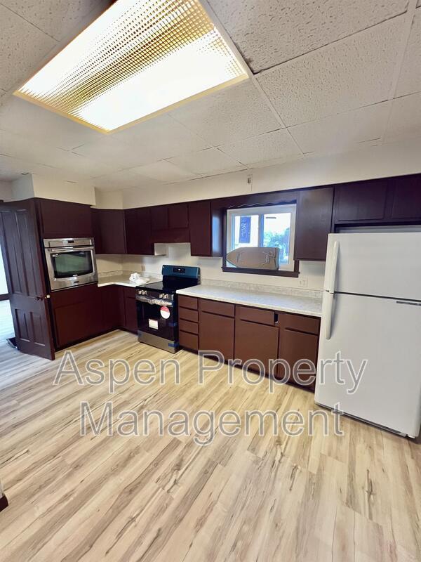 Building Photo - 109 S Marshall St