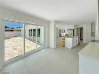 Building Photo - 6950 Overlook Dr