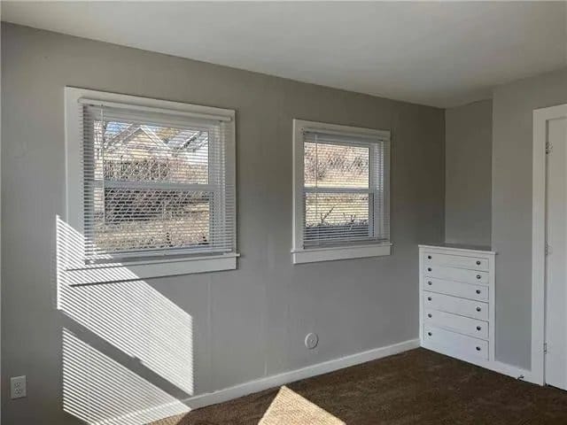 Building Photo - 242 N Valley St