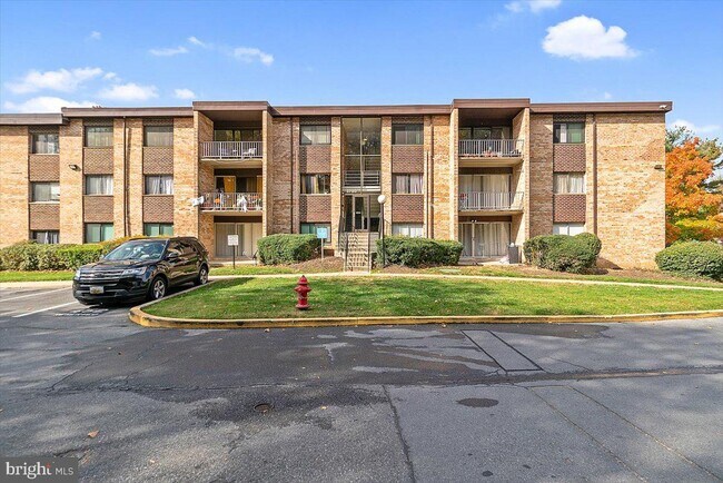 Building Photo - 3730 Bel Pre Rd
