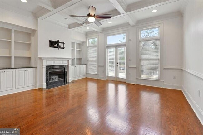 Building Photo - 807 Creekgarden Court