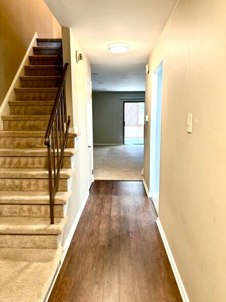 hallway - 224 Towyn Ct