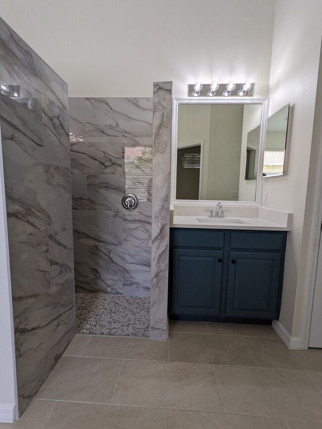 Master Bath - 12664 Cara Cara Loop