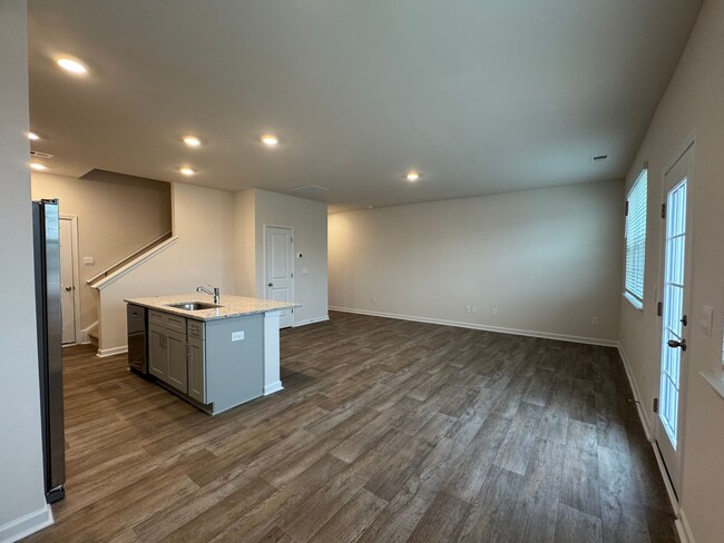 Building Photo - Brand New 4BR 2.5BA Townhome