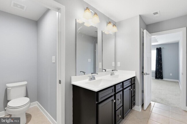 Building Photo - 529 Swansea Dr