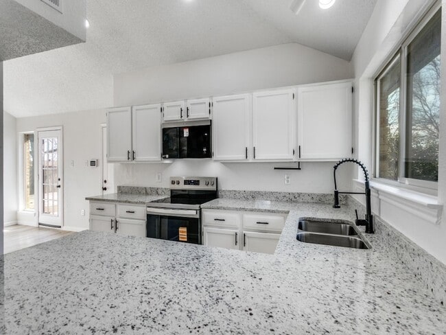 Building Photo - 1538 Summerwind Ln