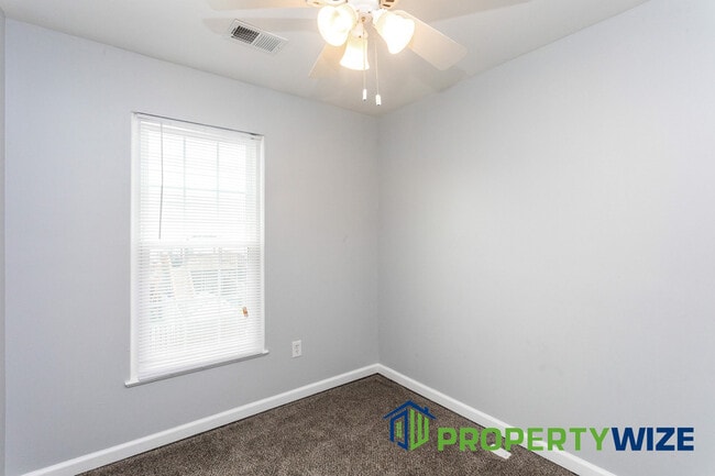 Building Photo - 10 Blackfoot Ct