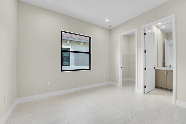 Building Photo - 13024 Feathering Wy