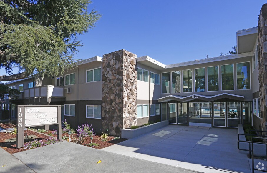 Twin Pines Manor Apartments 1066 Sunnyvale Saratoga Rd Sunnyvale CA