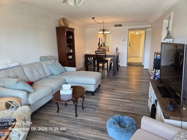 Building Photo - 500 Palm Springs Blvd