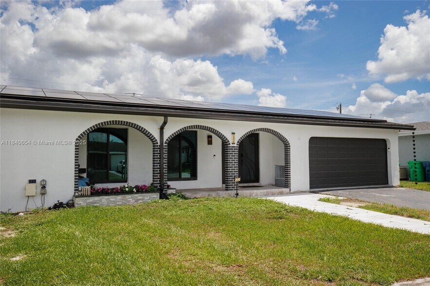 Building Photo - 12021 NW 29th Pl