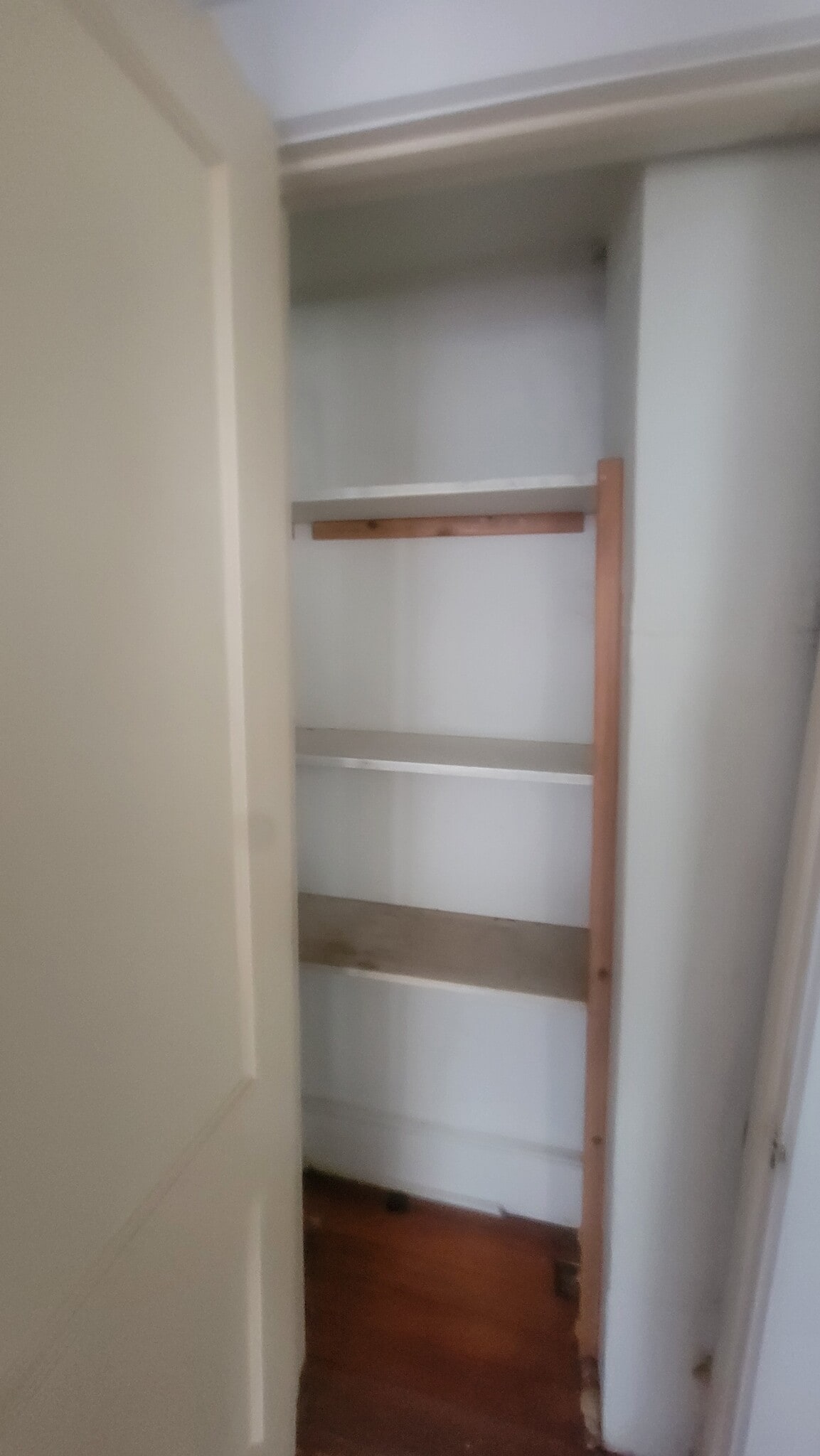 Building Photo - 148 W 6th St