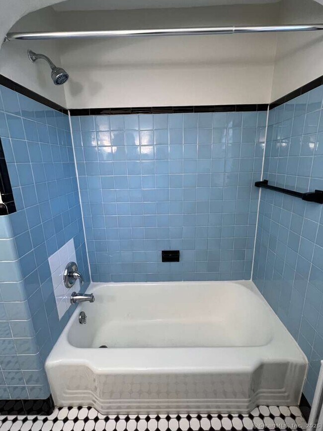 Building Photo - 109 Alfred St