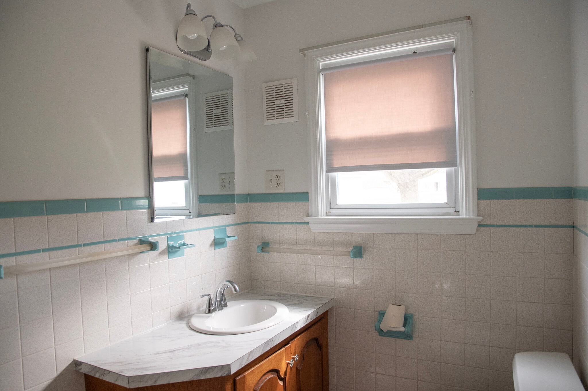 Building Photo - 1349 Lititz Rd