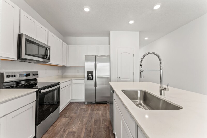 Building Photo - 5966 Ortega Hills Dr