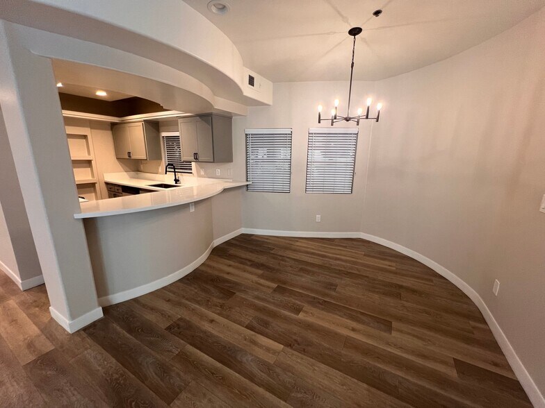 Building Photo - 4623 Willis Ave