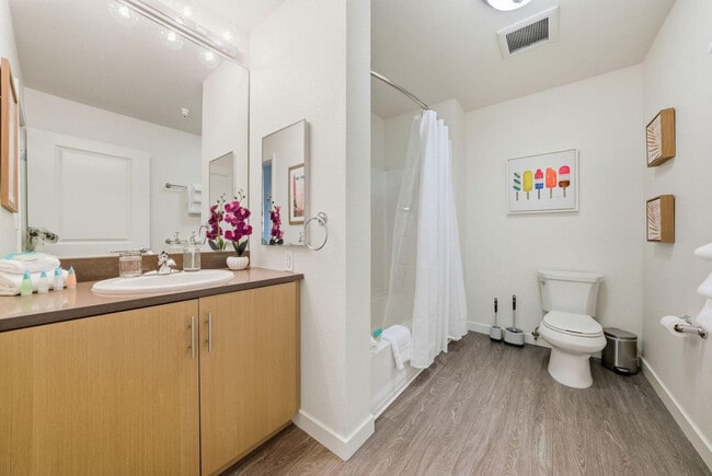 Building Photo - 555 Mission Rock St