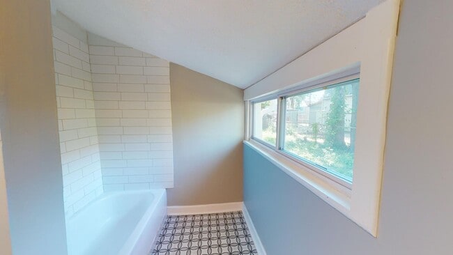 Building Photo - Clark/W.44 area: updated 3 bedroom/1 bath single family house.