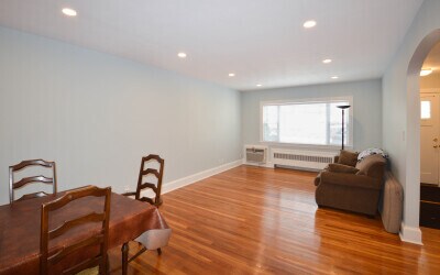 Building Photo - 142 Salisbury Rd