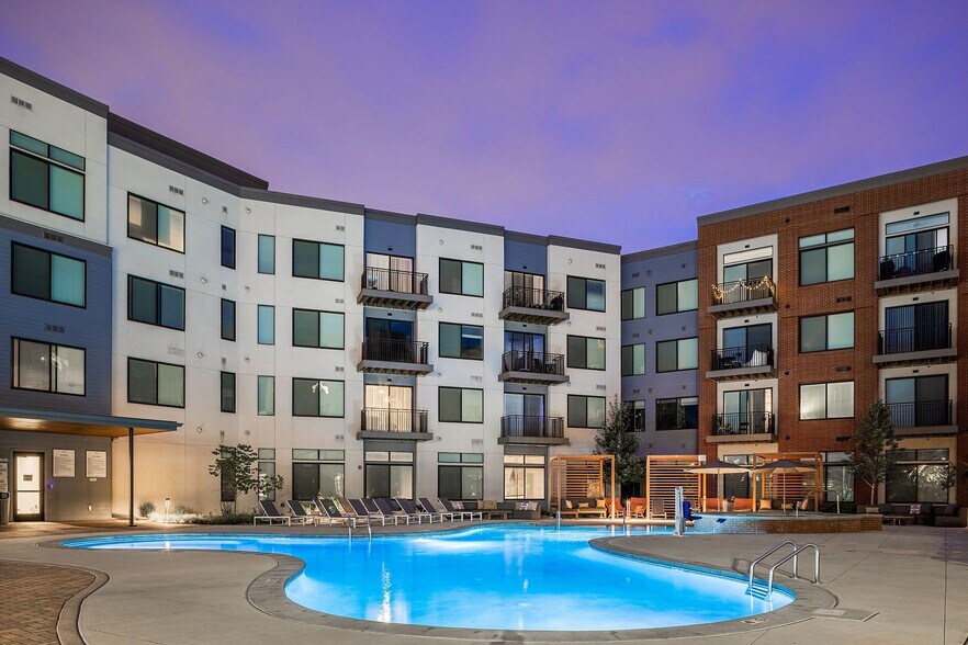 Marq Iliff Station 2337 S Blackhawk St Aurora CO 80014 Apartment Finder