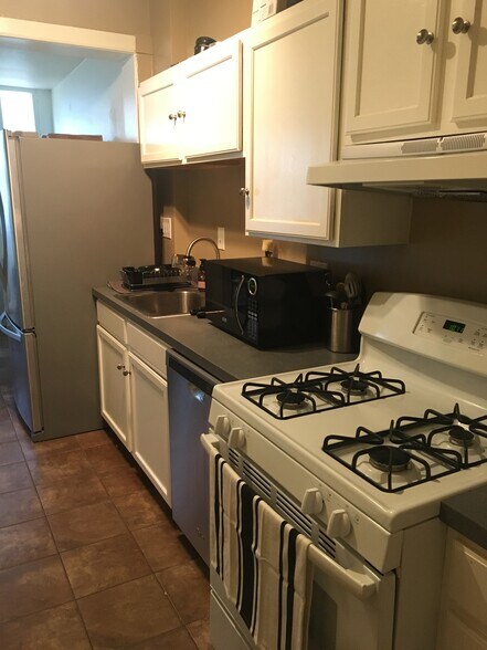 Building Photo - 1447 Parkwood Pl NW