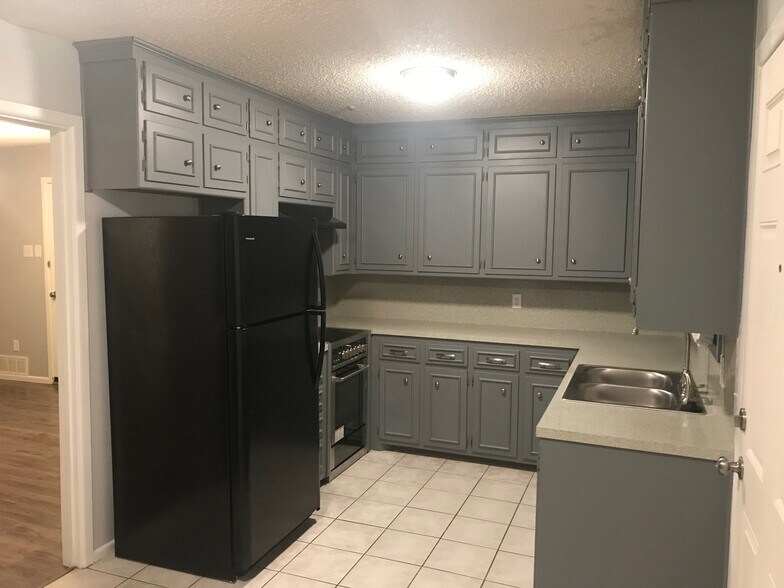 Kitchen - 4508 65th St