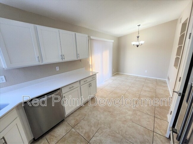 Building Photo - 5173 W Malachite Pl