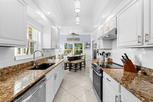 Building Photo - 4140 Bayhead Dr