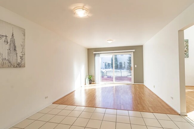 Building Photo - 1357 Newport St