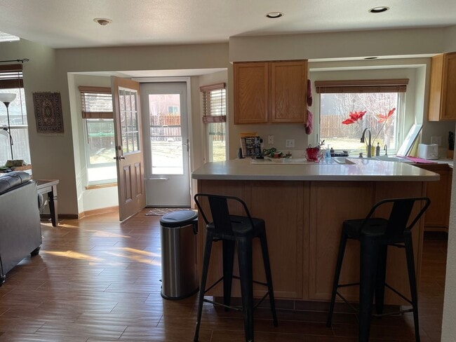 Building Photo - Broadmoor Glens Home