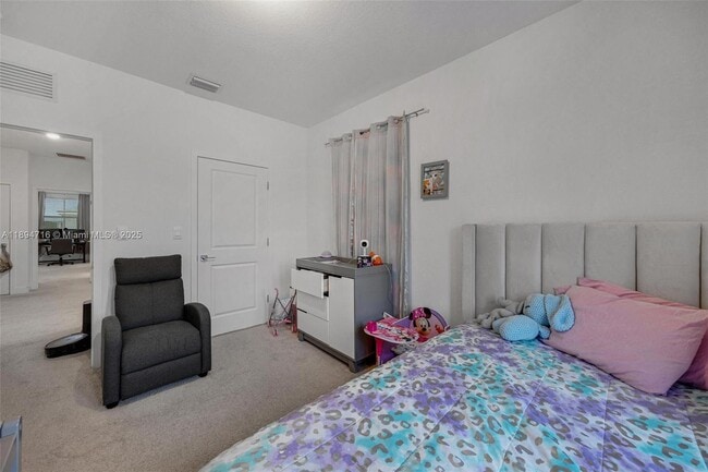 Building Photo - 156 SW 171st Ln