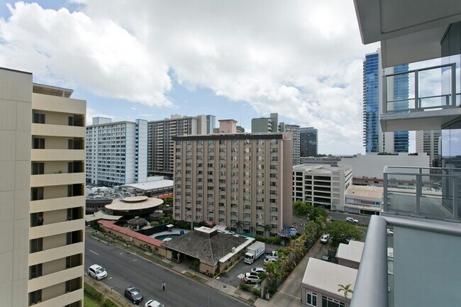 Building Photo - 1500 Rycroft St