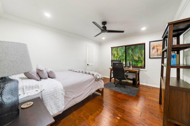 Building Photo - 12466 Quercus Ln