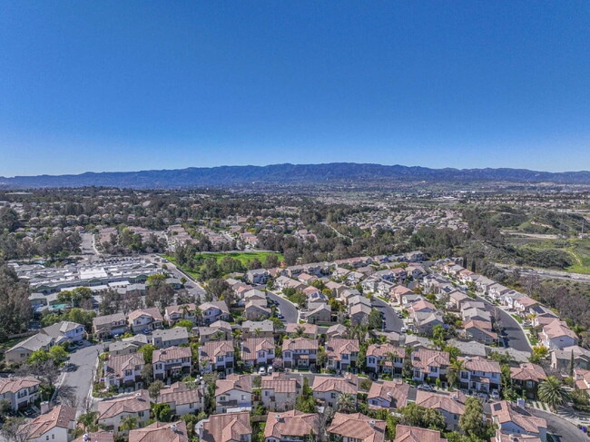 Building Photo - 27887 Skycrest Cir Dr