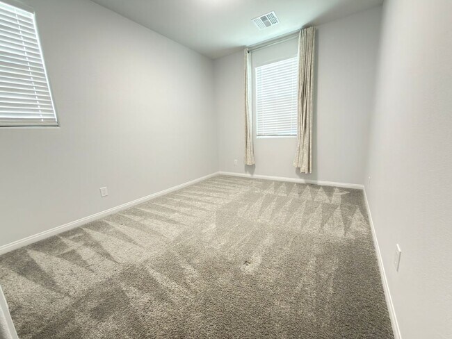 Building Photo - 3618 Tondela Ln