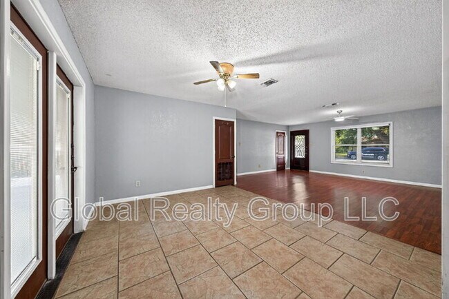 Building Photo - 138 Bobolink Dr