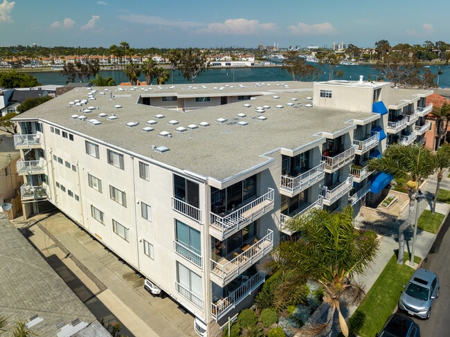 Building Photo - 383 Bay Shore Ave