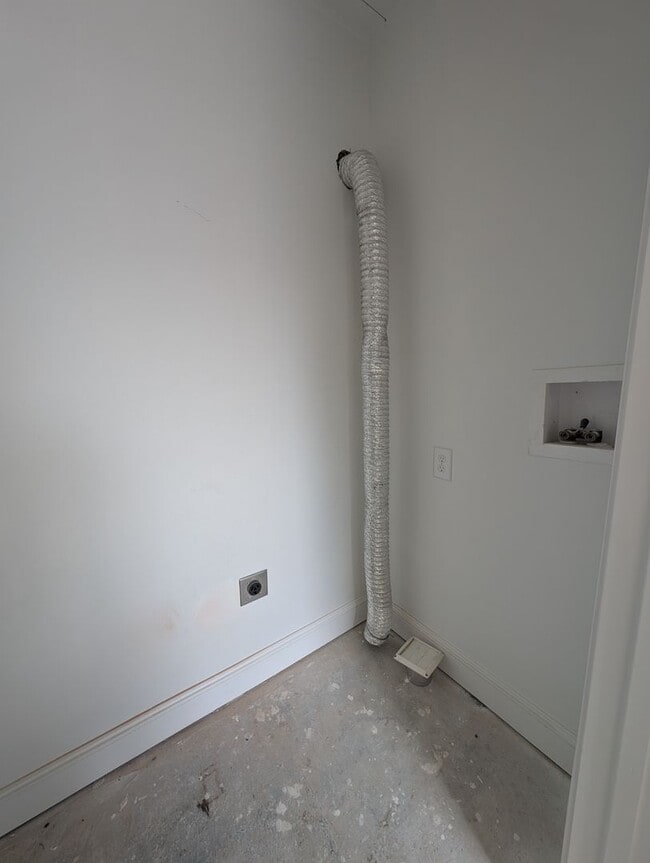 Building Photo - Newly renovated ranch-style home located in Rock Hill!