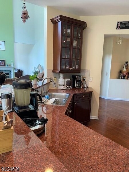 Building Photo - 29 Phillip Dr