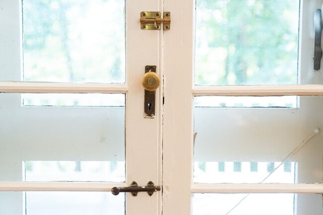 Building Photo - Large 4 Bedroom Home On Oakhurst Circle