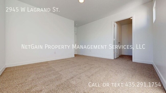 Building Photo - 2945 W LaGrand St