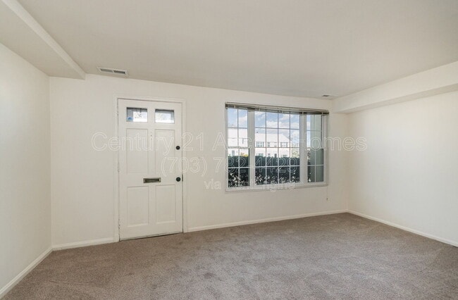 Building Photo - 3822 Keller Ave