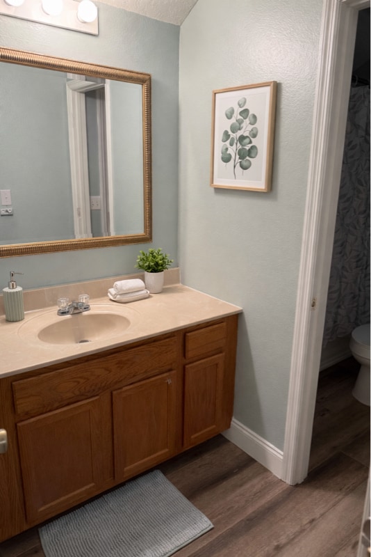 Building Photo - 9683 Hollyhill Dr