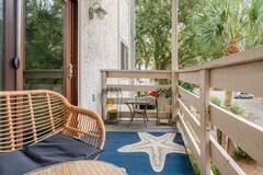 Building Photo - 104 Cordillo Pkwy