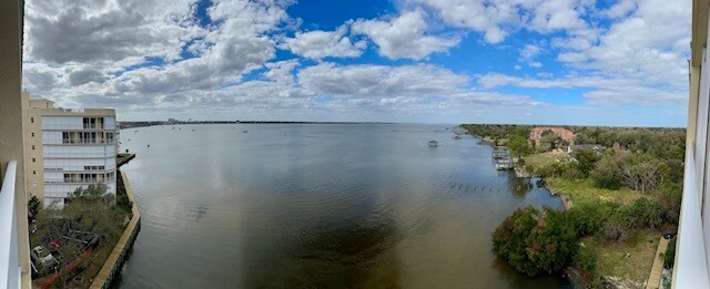 Building Photo - 480 Sail Ln