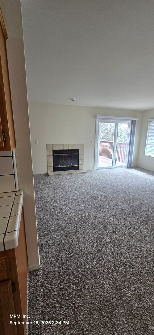Building Photo - Great condo near the ocean
