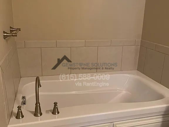 Building Photo - 2015 Lavender Ct