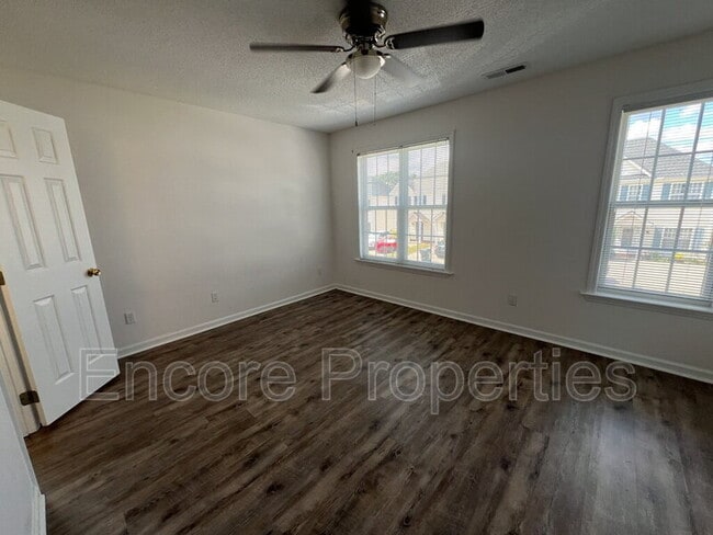 Building Photo - 2318 Turtle Point Dr