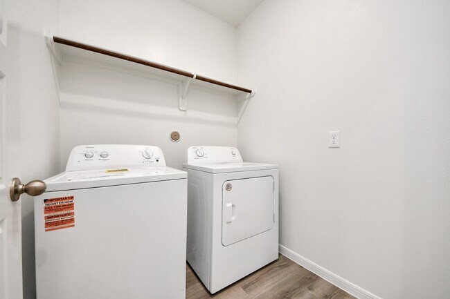 Building Photo - 1472 Sundown Gln Ln